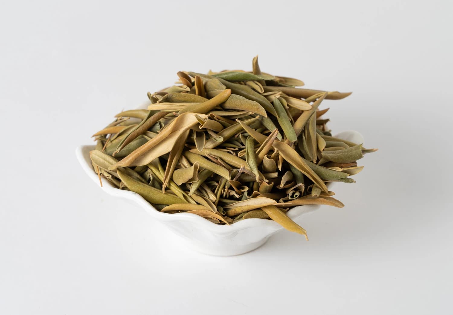 Natural olive leaves